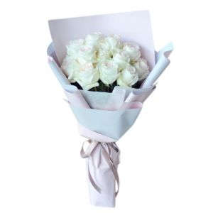 one dozen white roses bouquet to vietnam