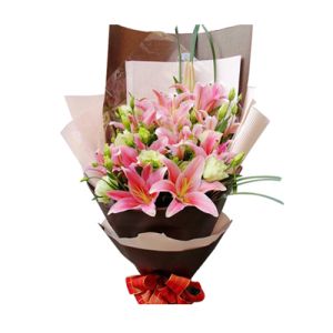 four stems pink lilies with lisianthus send to vietnam
